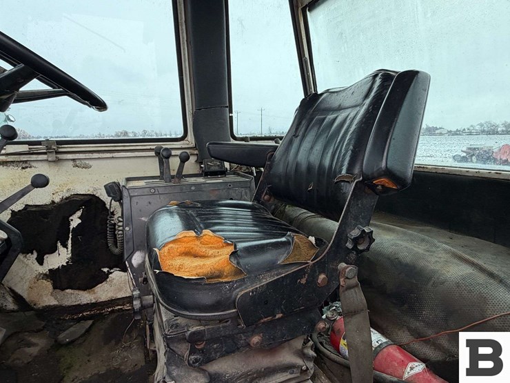 case-2670-tractor-image-35