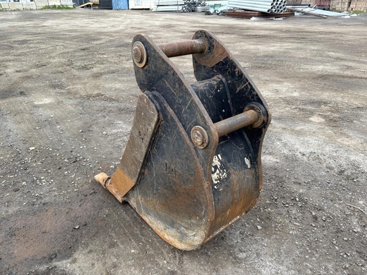 caterpillar-420-image-4