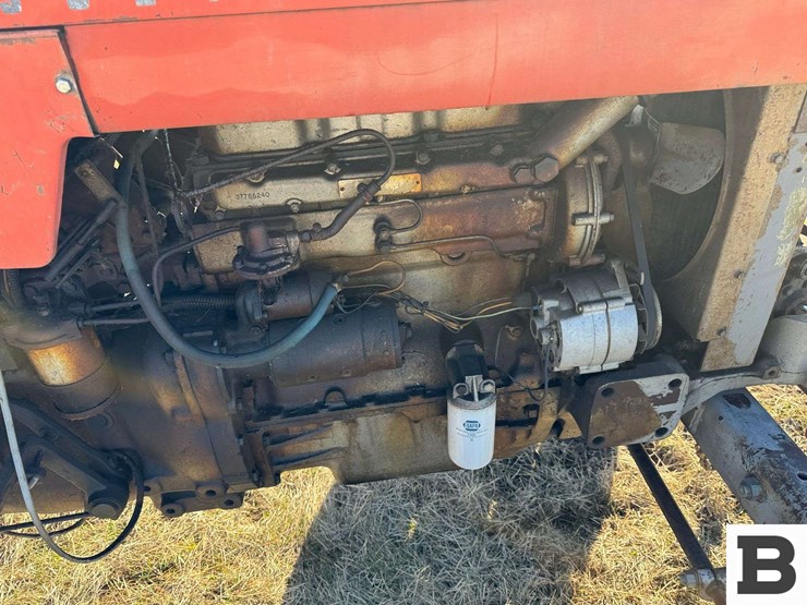 massey-ferguson-165-image-23