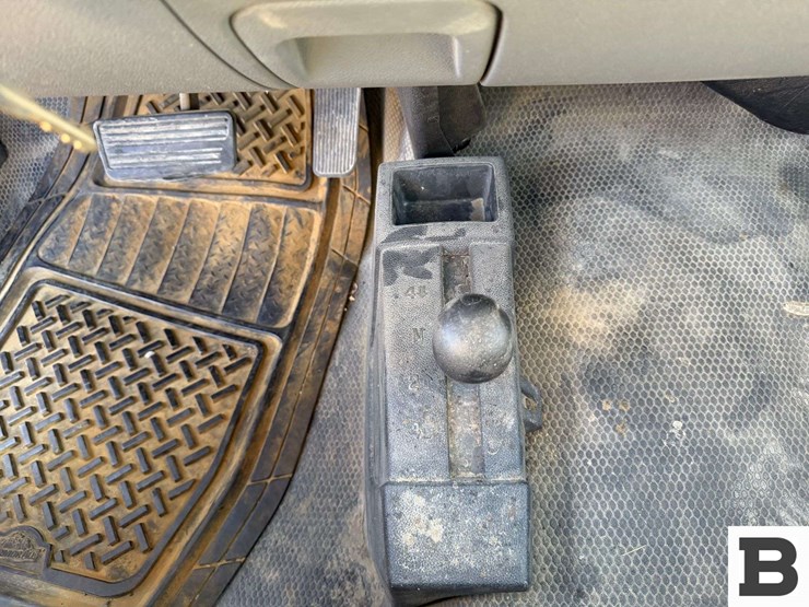 2013-chevrolet-silverado-1500-image-29