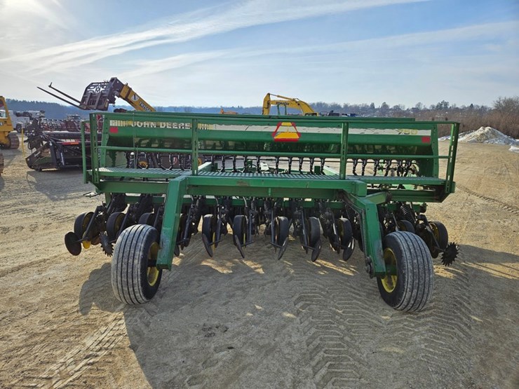 john-deere-750-image-4