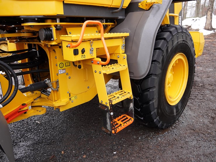 2022-volvo-l60h-image-39