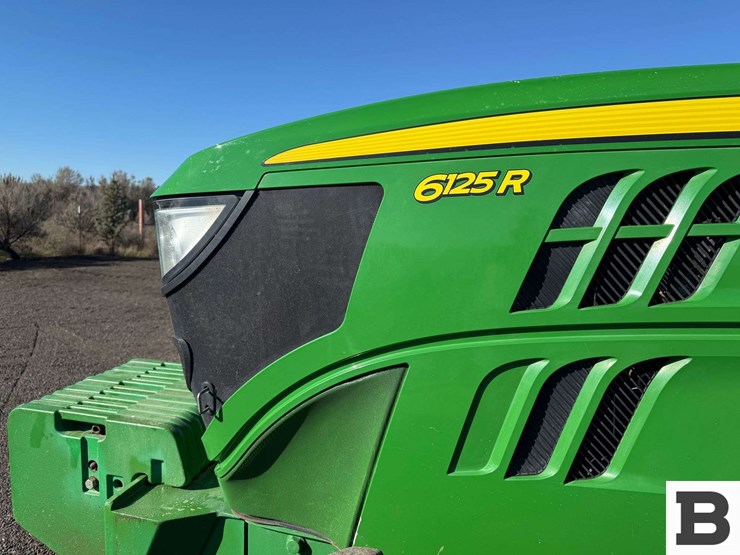 2013-john-deere-6125r-image-16
