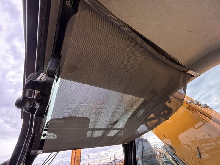 2012-jcb-js160-image-33