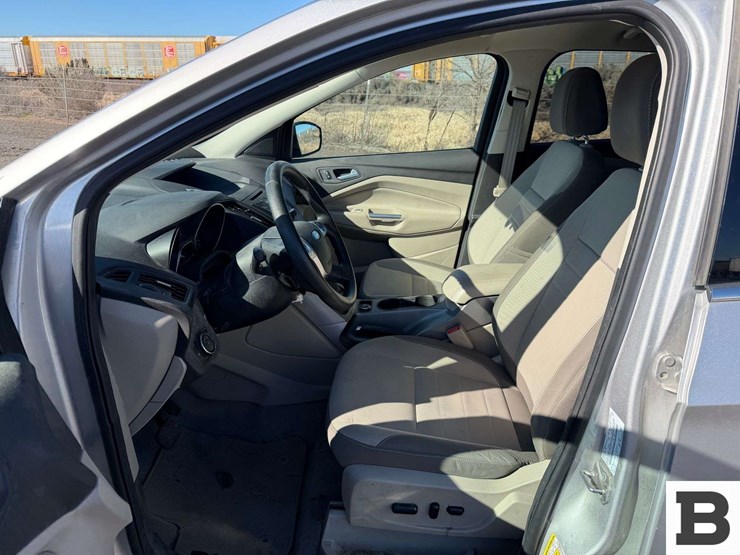 2014-ford-escape-image-18