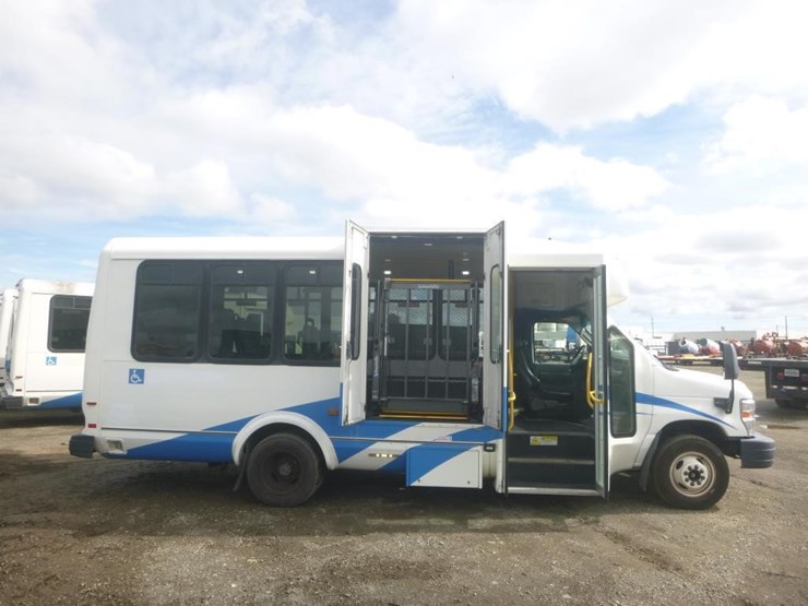 2014-ford-e450-image-6