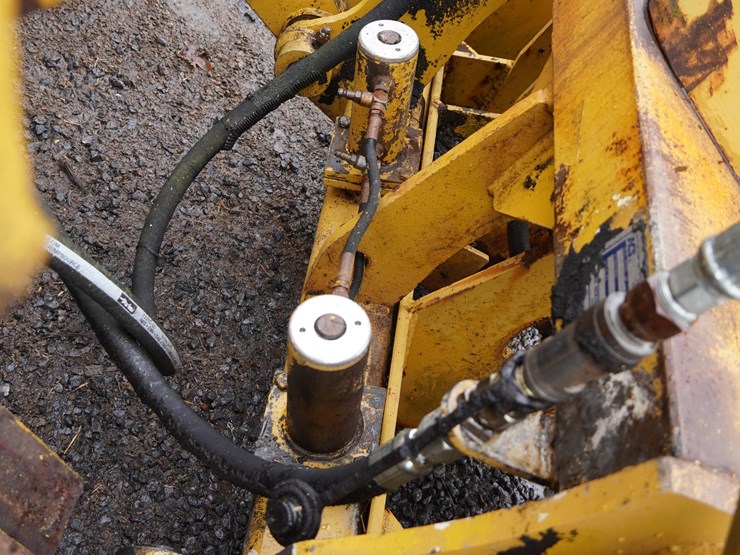 caterpillar-930-image-46