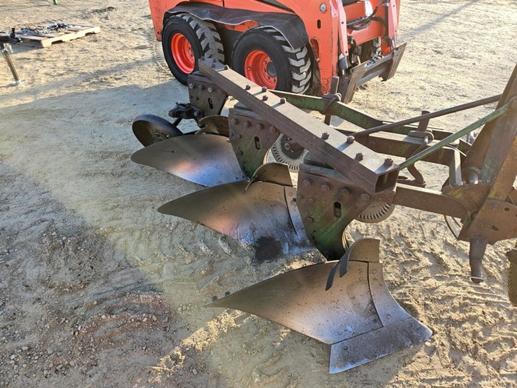 john-deere-125-image-12