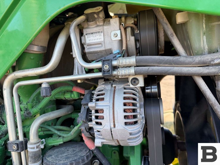 2013-john-deere-6125r-image-54