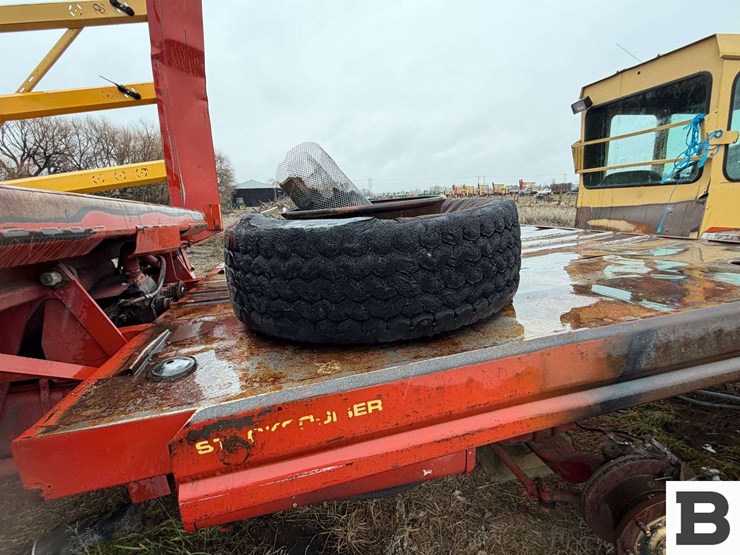 new-holland-1095-image-12