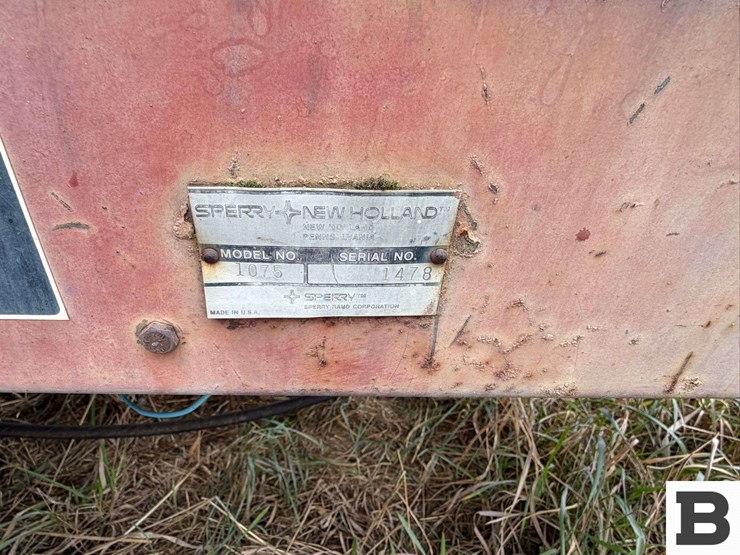 new-holland-1075-image-3