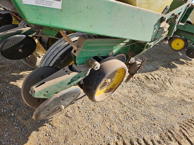 john-deere-7000-image-35