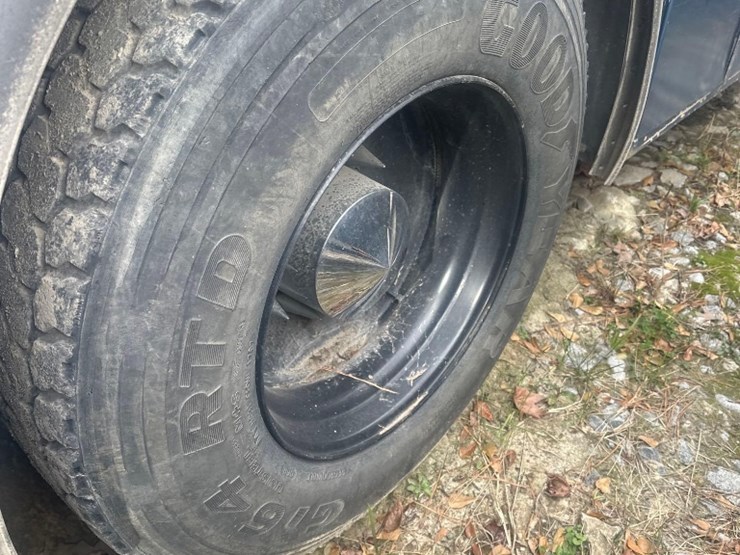 2005-international-7400-image-6