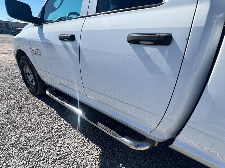 2015-dodge-1500-image-9