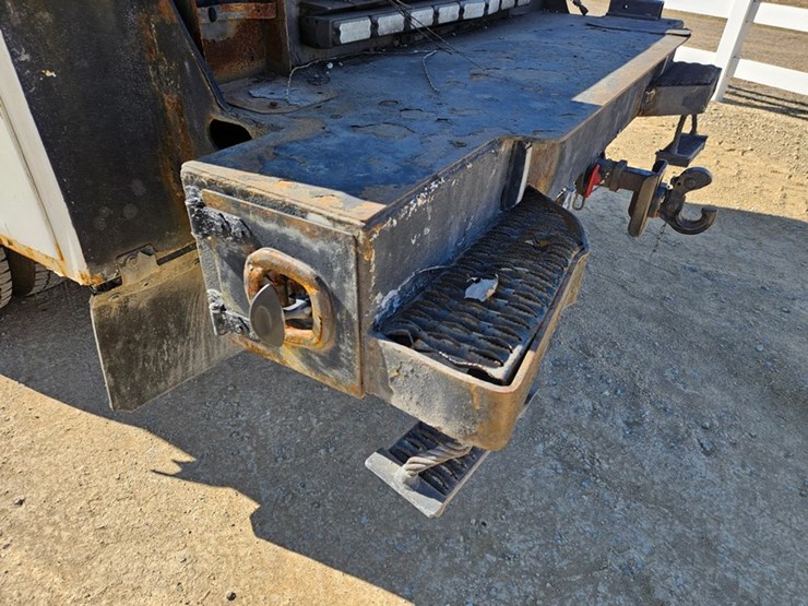 2011-ford-f550-image-14