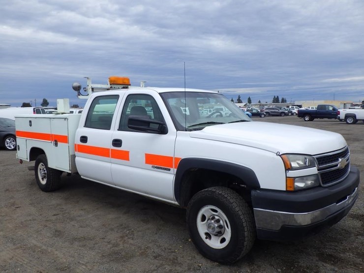 2007-chevrolet-2500hd-image-2