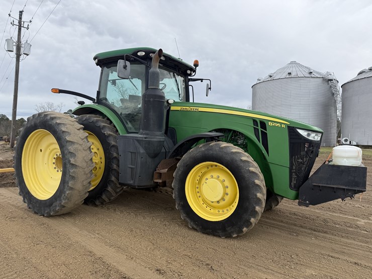 2015-john-deere-8295r-image-3
