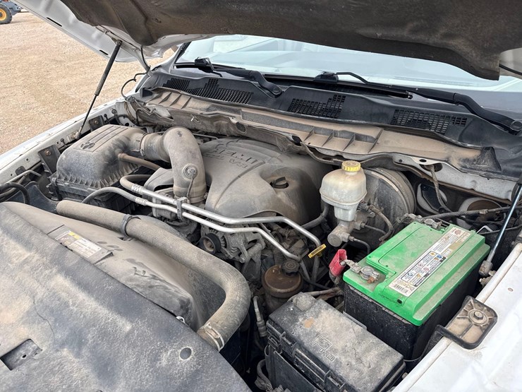 2012-dodge-ram-1500-image-25