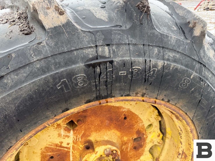 john-deere-4010-image-16