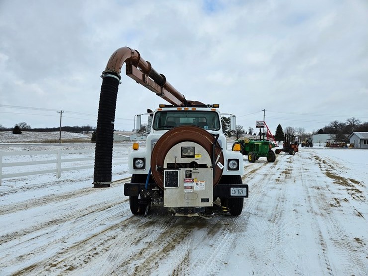 2001-vactor-2100-image-8