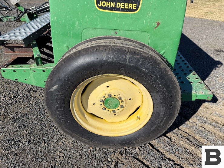 john-deere-450-image-19