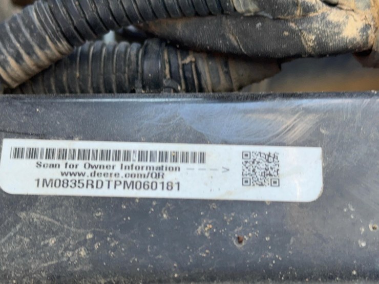 2023-john-deere-gator-image-23