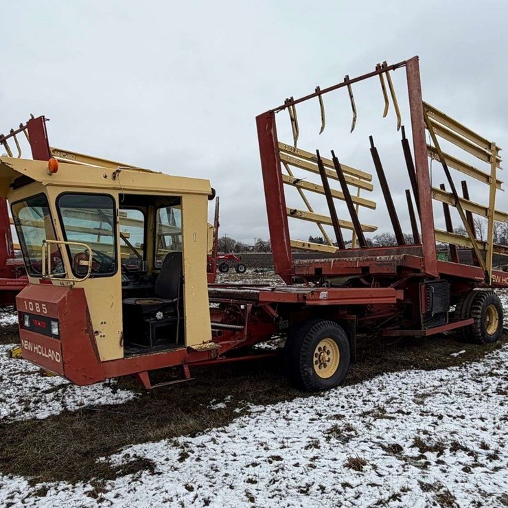 NEW HOLLAND 1085