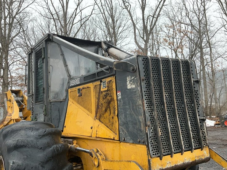 2006-deere-640g-iii-image-53