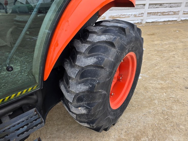 kubota-m7040-image-18