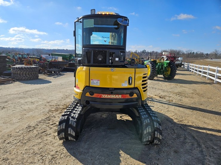 yanmar-vio45-image-4