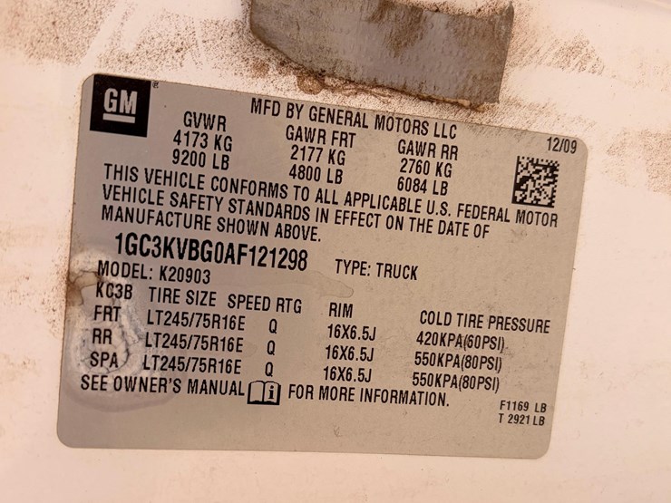 2010-chevrolet-silverado-pickup-image-23