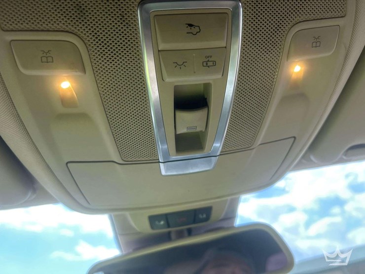 2013-mercedes-benz-gl450-image-33