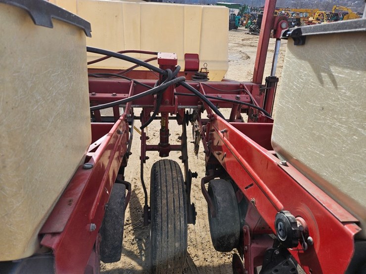 international-30-image-24