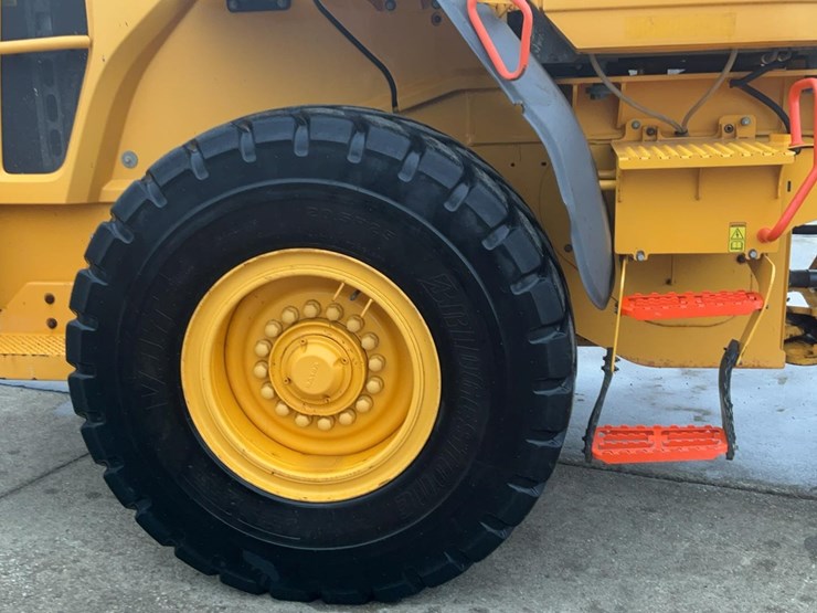 2019-volvo-l70h-image-47