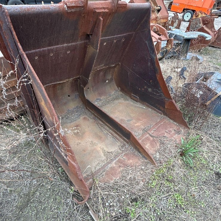 60IN EXCAVATOR BUCKET
