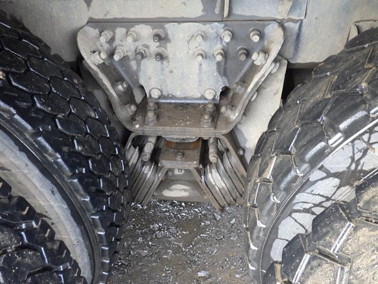 2007-international-7600-image-12