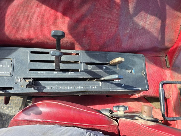 white-2-155-image-27