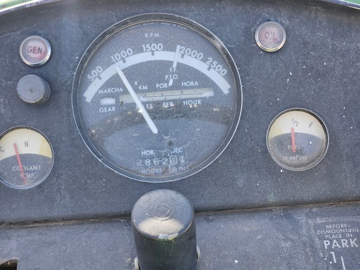 john-deere-4020-image-32