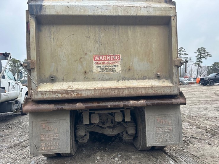 2020-mack-gr64f9-quad/a-dump-truck-image-5