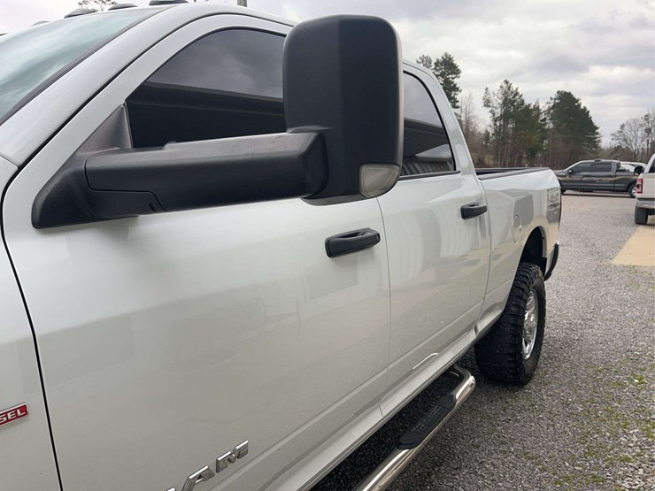 2022-dodge-2500-image-8