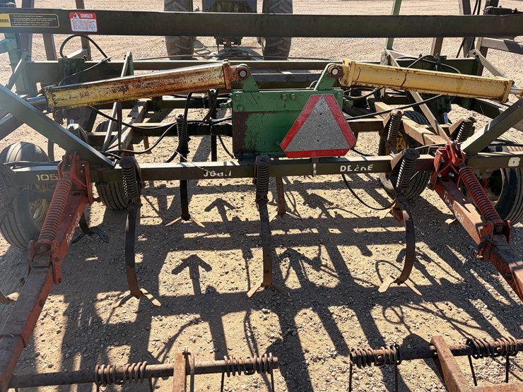 john-deere-1010-image-16