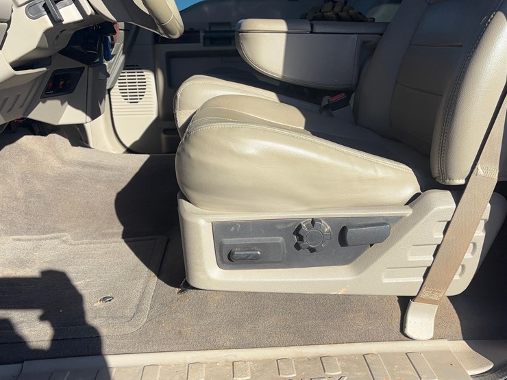 2010-ford-f350-image-21