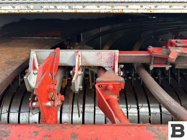 freeman-370t-baler-image-19