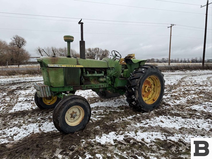 john-deere-4010-image-14