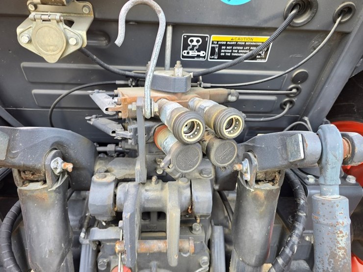 kubota-m7040-image-8