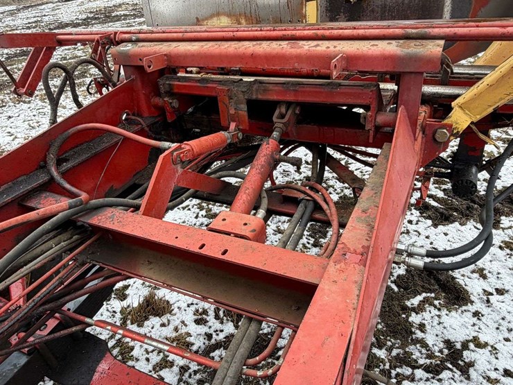 new-holland-1095-image-41