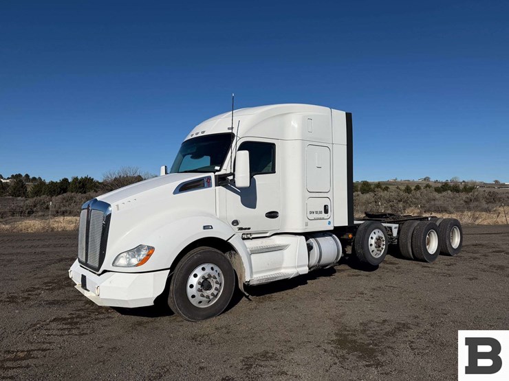 2019-kenworth-t680-image-1