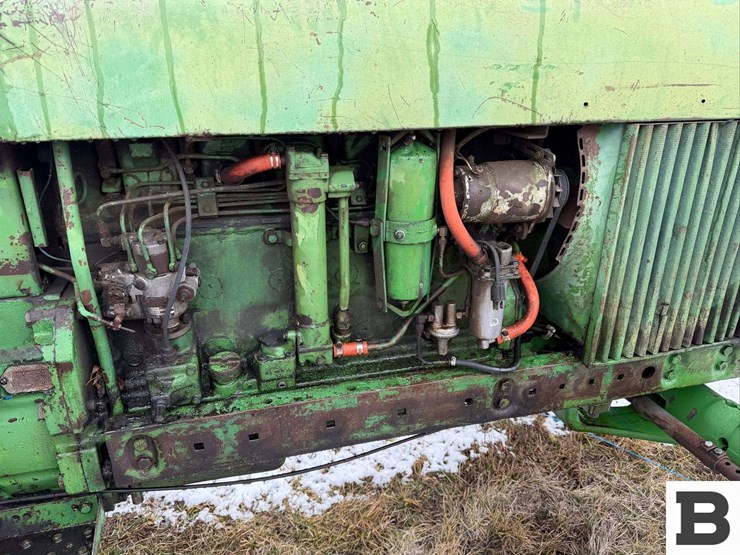 john-deere-4010-image-27