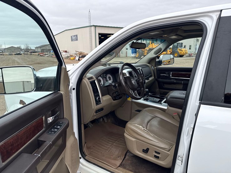 2012-dodge-ram-1500-image-18