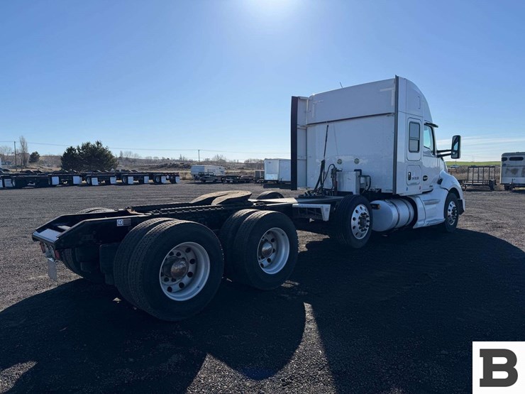 2019-kenworth-t680-image-5